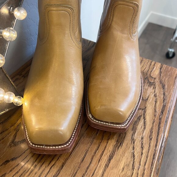 BANANA FRYE BOOTS BRAND NEW - Picture 9 of 10